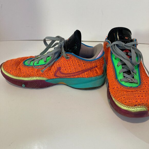 Nike Lebron XX 20 Orange Sneakers, Size 6Y DQ8651-800 - Picture 3 of 16